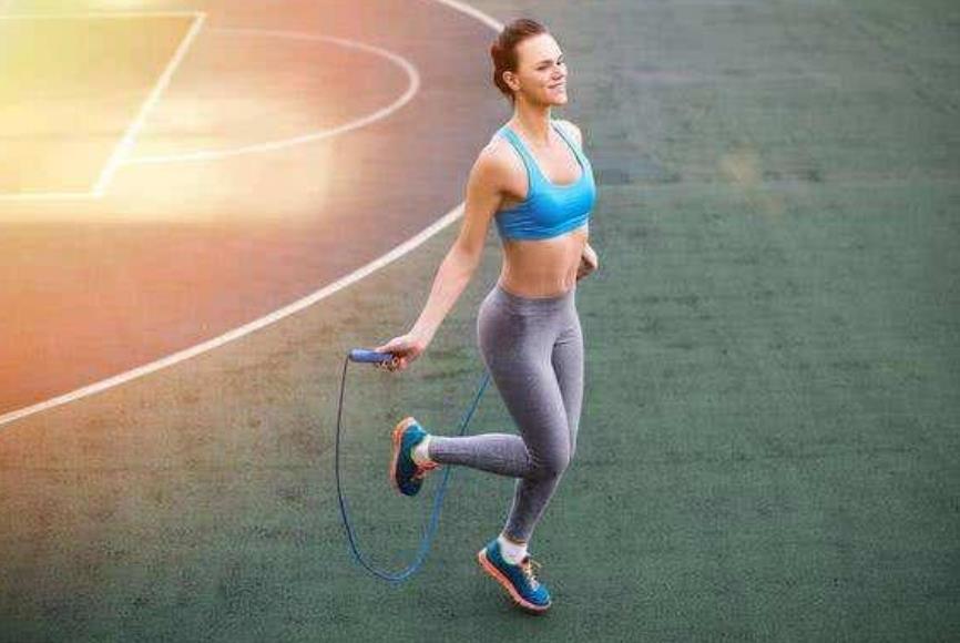 坚持跳绳1月后有3