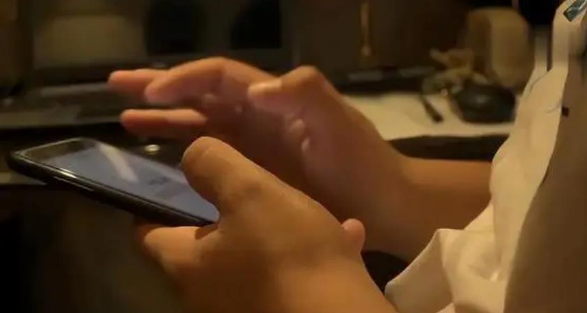 男子给情人转账10多万妻子想要回 法院这样判了 男子给情人转账10多万妻子想要回 法院这样判了