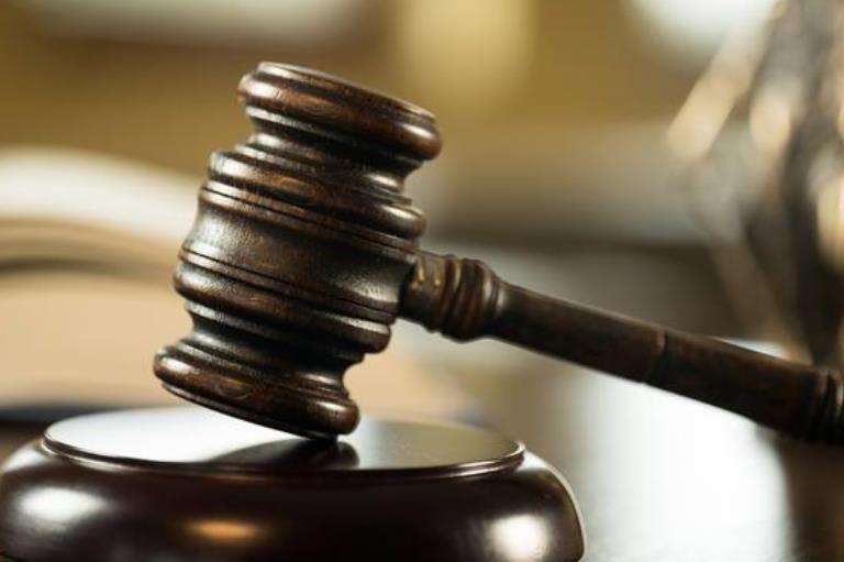 女子上门应聘保姆,半夜竟在老人家中干“这种事”,网友:真丢人