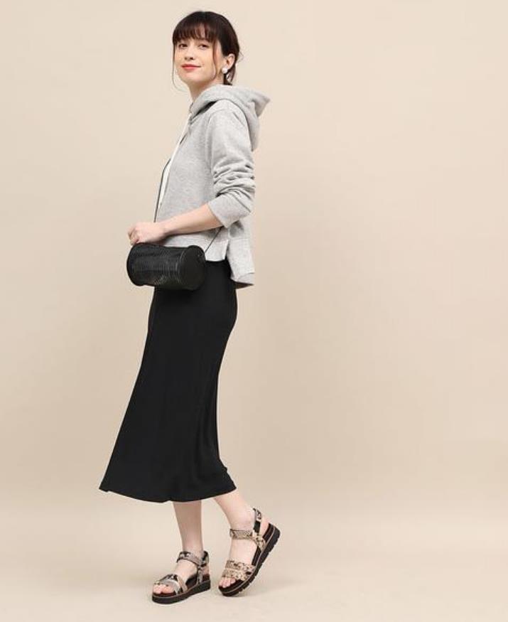 怪不得日本突然流行鱼尾裙,又端庄又优雅,也太有气质美了