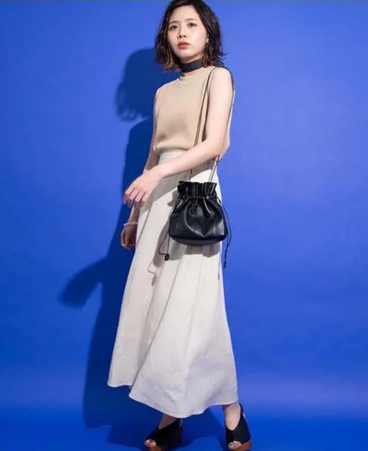 怪不得日本突然流行鱼尾裙,又端庄又优雅,也太有气质美了