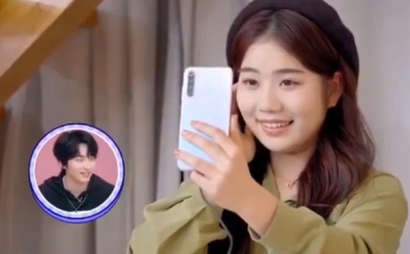 女生第一次和心动男生视频急哭了