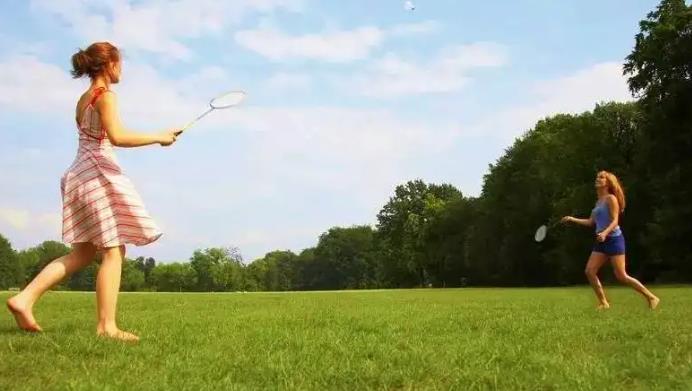 女性过了50岁,体重多少斤比较合适?对照一下,可能你并不胖