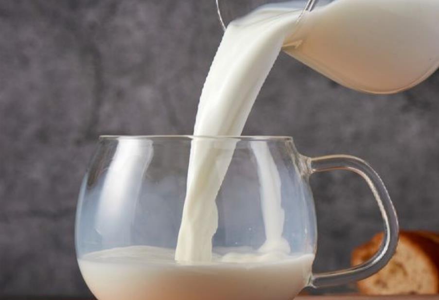 建议中老年人:少吃牛奶鸡蛋,多吃4样,增强抵抗力