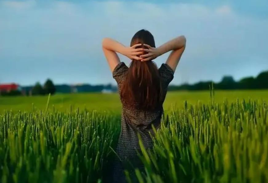 68岁阿姨,花6500雇男保姆能满足我6个要求,儿媳气愤:就会享受 68岁阿姨,花6500雇男保姆能满足我6个要求,儿媳气愤:就会享受