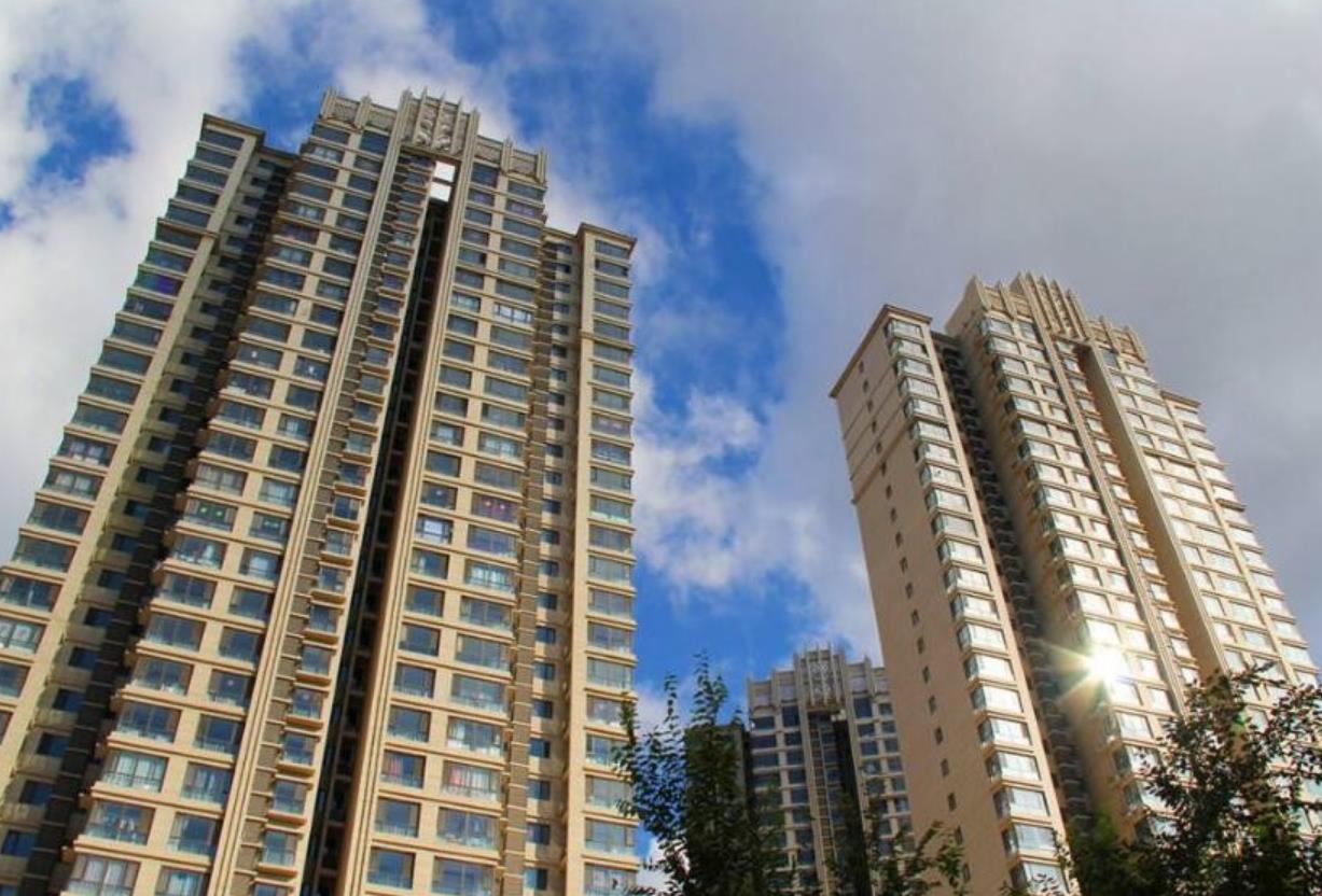 宁可买一楼和顶楼,都不要买的“5个楼层”,选错后悔半辈子