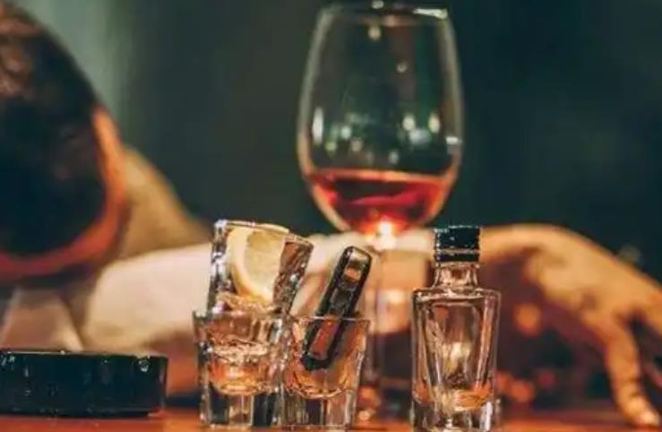 网友中秋回老家被亲友“炫富”,小学同学有房有车有存款 赶一次集下来能挣上万 网友中秋回老家被亲友“炫富”,小学同学有房有车有存款 赶一次集下来能挣上万